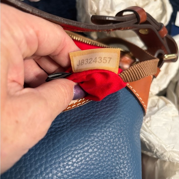 Dooney & Bourke Pebble Grain Hobo Shoulder Bag – NWT with Dust Bag - Picture 9 of 10